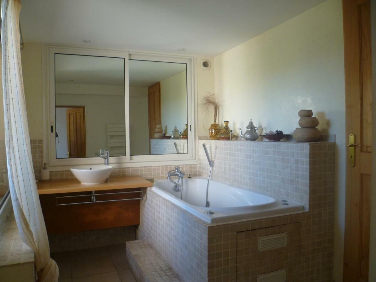 Villa Du Bau Rouge Carqueiranne Bagian luar foto